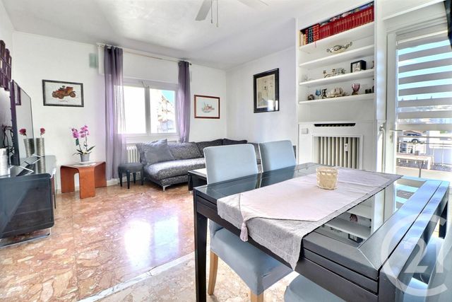 Appartement T3 à vendre 3 pièces 52 83 m2 St Raphael 83