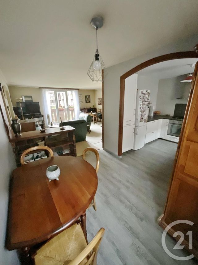 Appartement F5 à vendre 5 pièces 99 67 m2 Montigny Le Bretonneux