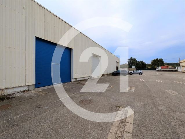 Local industriel à louer - 420.0 m2 - 26 - Drome