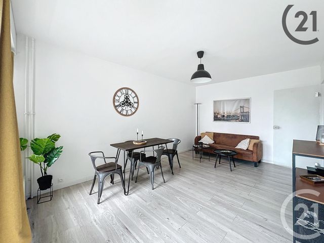 Appartement F4 à louer - 4 pièces - 73,54 m2 - Melun - 77 - ILE-DE-FRANCE