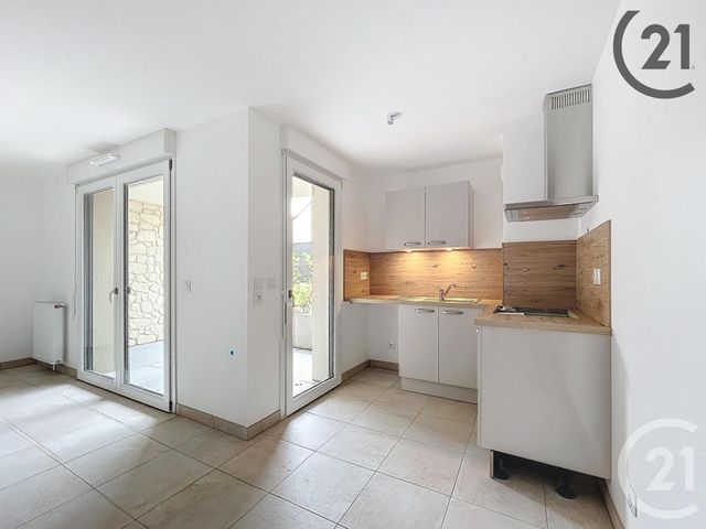 Appartement à louer - 3 pièces - 61,80 m2 - Dammarie Les Lys - 77 - ILE-DE-FRANCE