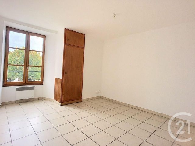 Appartement F2 à louer - 2 pièces - 46,60 m2 - Champeaux - 77 - ILE-DE-FRANCE