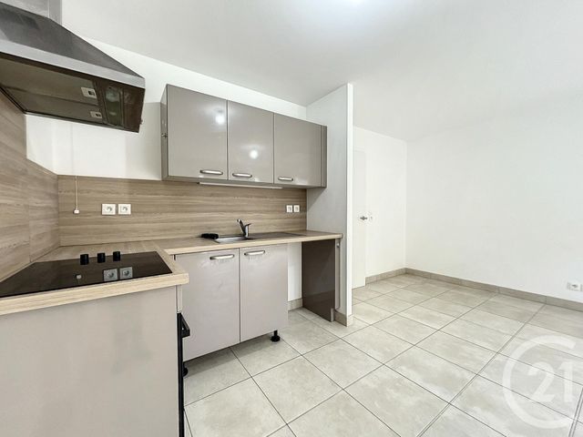 Appartement F3 à louer - 3 pièces - 60,45 m2 - Melun - 77 - ILE-DE-FRANCE