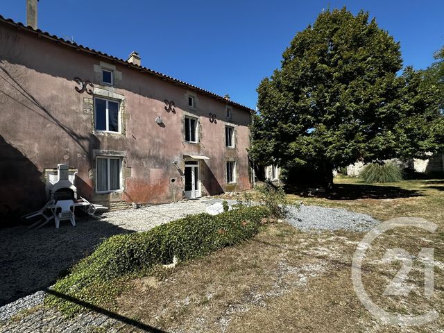 Maison à vendre - 5 pièces - 204,70 m2 - Loubille - 79 - POITOU-CHARENTES