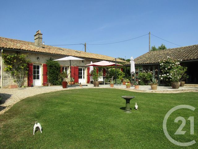 Maison à vendre - 7 pièces - 178 m2 - St Coutant - 79 - POITOU-CHARENTES