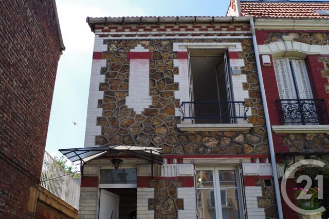 Maison à louer - 4 pièces - 51,60 m2 - St Denis - 93 - ILE-DE-FRANCE