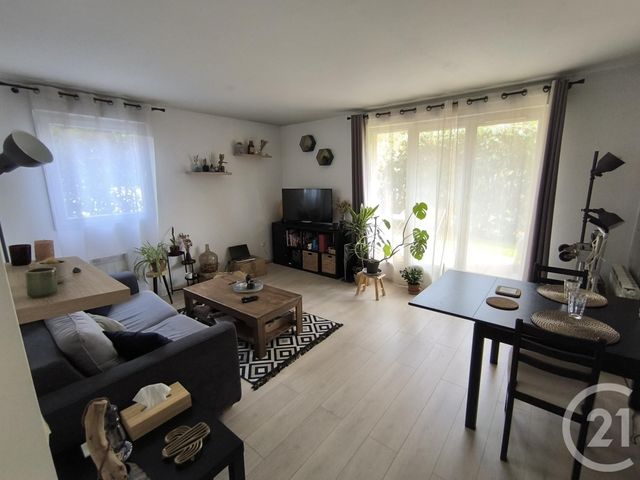 Appartement F3 à louer - 3 pièces - 57 m2 - Massy - 91 - ILE-DE-FRANCE