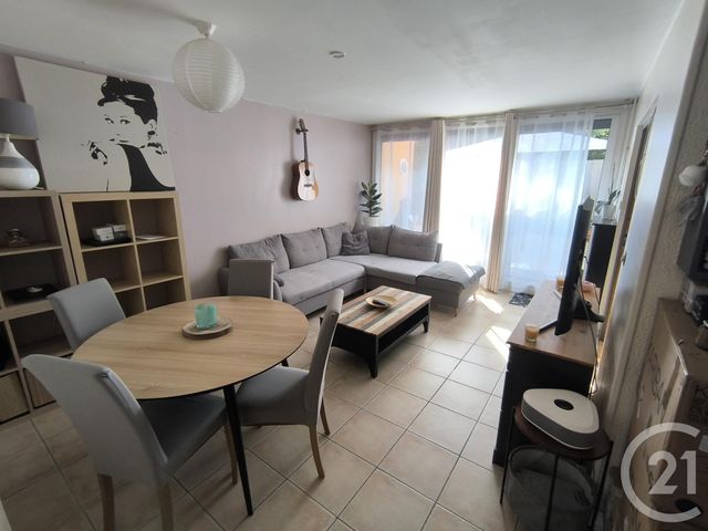 Appartement à louer - 4 pièces - 80 m2 - Massy - 91 - ILE-DE-FRANCE