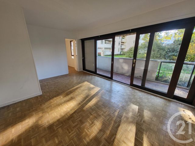 Appartement F2 à louer - 2 pièces - 46,60 m2 - Massy - 91 - ILE-DE-FRANCE