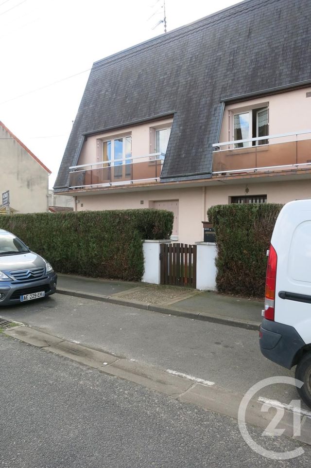 Appartement à louer - 2 pièces - 55 m2 - Montlucon - 03 - AUVERGNE