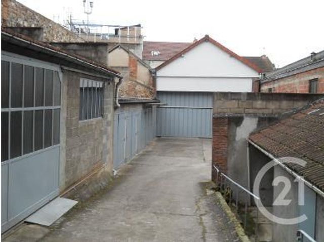 Parking à louer - 12 m2 - Montlucon - 03 - AUVERGNE