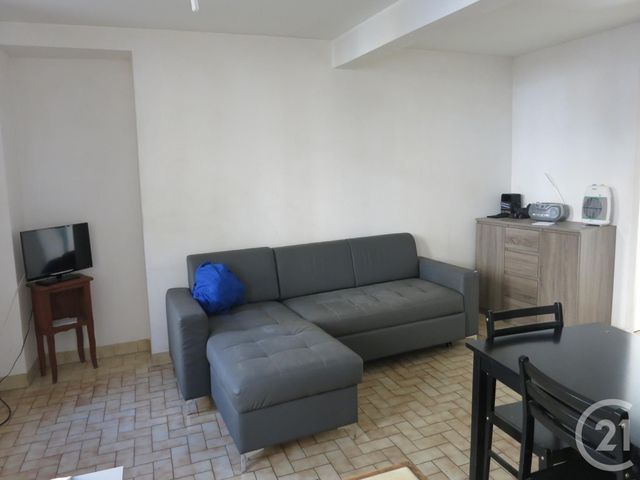 Appartement F2 à louer - 2 pièces - 40,30 m2 - Montlucon - 03 - AUVERGNE