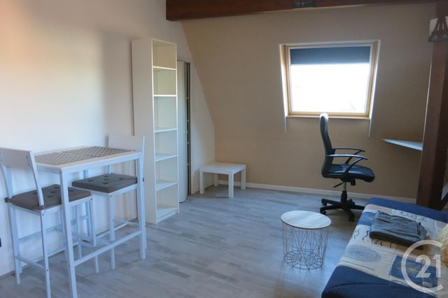 Appartement F1 à louer - 1 pièce - 27 m2 - Montlucon - 03 - AUVERGNE