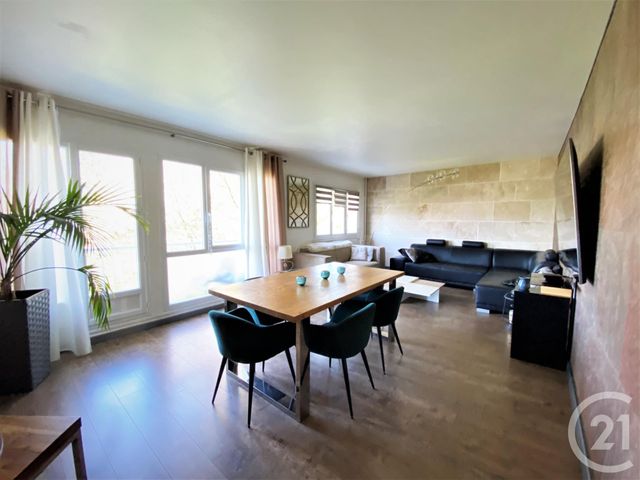 Appartement T4 à vendre - 4 pièces - 80,02 m2 - Deville Les Rouen - 76 - HAUTE-NORMANDIE