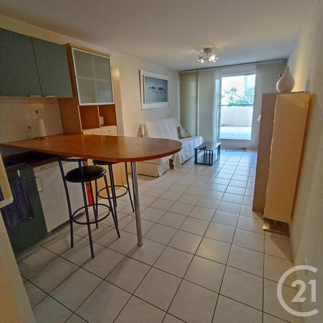 Appartement F2 à louer - 2 pièces - 42 m2 - Marseille - 13001 - PROVENCE-ALPES-COTE-D-AZUR