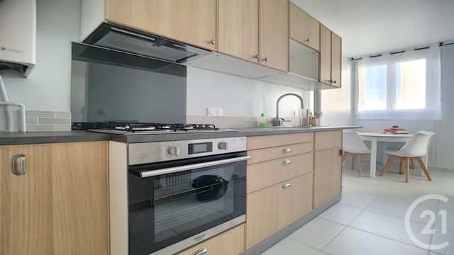 Appartement à louer - 3 pièces - 55 m2 - Colombes - 92 - ILE-DE-FRANCE