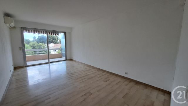 Appartement T3 à louer - 3 pièces - 62 m2 - Le Golfe Juan - 06 - PROVENCE-ALPES-COTE-D-AZUR