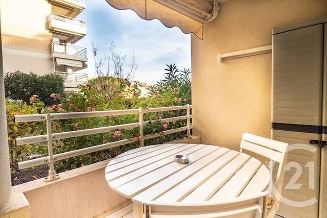 Appartement F2 à louer - 2 pièces - 26,45 m2 - Le Golfe Juan - 06 - PROVENCE-ALPES-COTE-D-AZUR