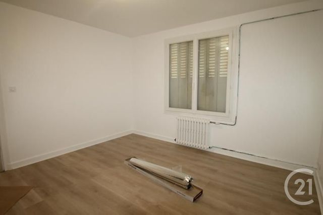 Appartement F2 à louer - 2 pièces - 49 m2 - Gannat - 03 - AUVERGNE