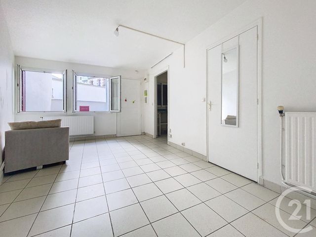 Appartement F1 à vendre - 1 pièce - 23 m2 - Le Kremlin Bicetre - 94 - ILE-DE-FRANCE