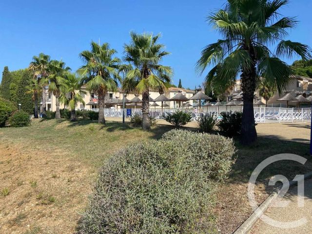 Appartement Studio à vendre - 1 pièce - 22 m2 - La Londe Les Maures - 83 - PROVENCE-ALPES-COTE-D-AZUR