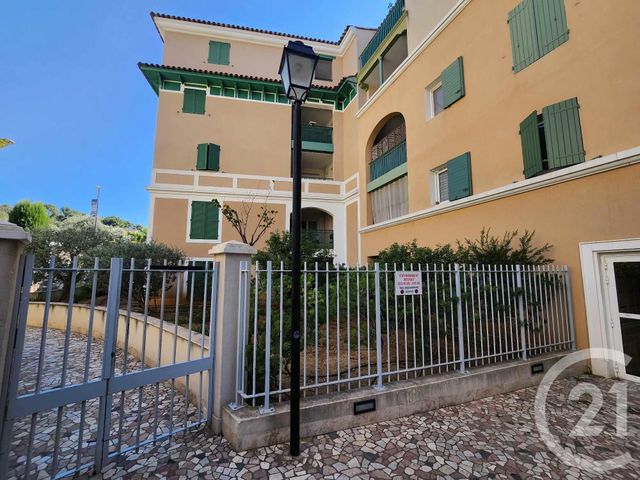 Appartement F2 à vendre - 2 pièces - 40 m2 - Toulon - 83 - PROVENCE-ALPES-COTE-D-AZUR