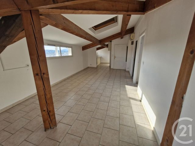 Appartement F2 à louer - 2 pièces - 49 m2 - Toulon - 83 - PROVENCE-ALPES-COTE-D-AZUR