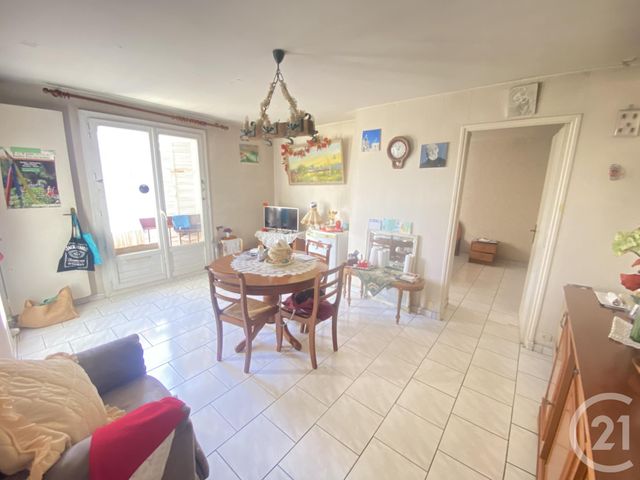 Appartement F2 à vendre - 2 pièces - 45 m2 - Toulon - 83 - PROVENCE-ALPES-COTE-D-AZUR