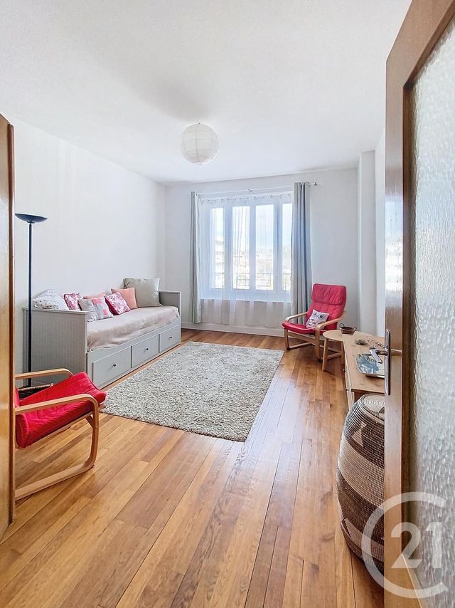 Appartement F3 à louer - 3 pièces - 86,59 m2 - Riom - 63 - AUVERGNE