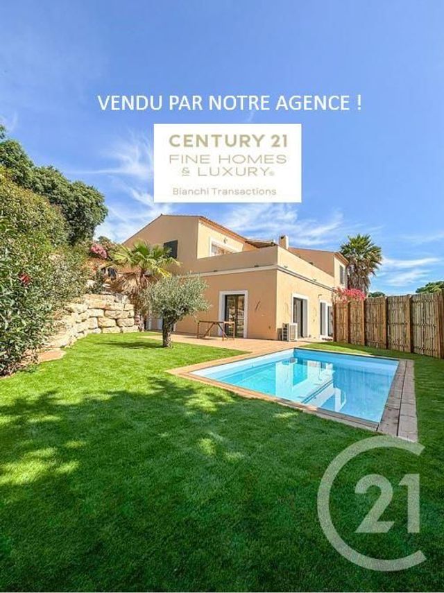 Appartement F3 à vendre - 3 pièces - 97,18 m2 - Cavalaire Sur Mer - 83 - PROVENCE-ALPES-COTE-D-AZUR