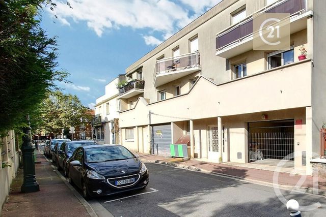 Appartement F2 à vendre - 2 pièces - 39 m2 - Les Pavillons Sous Bois - 93 - ILE-DE-FRANCE