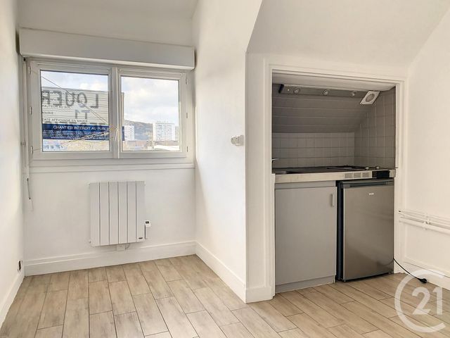 Appartement F1 à louer - 1 pièce - 30 m2 - Elbeuf - 76 - HAUTE-NORMANDIE