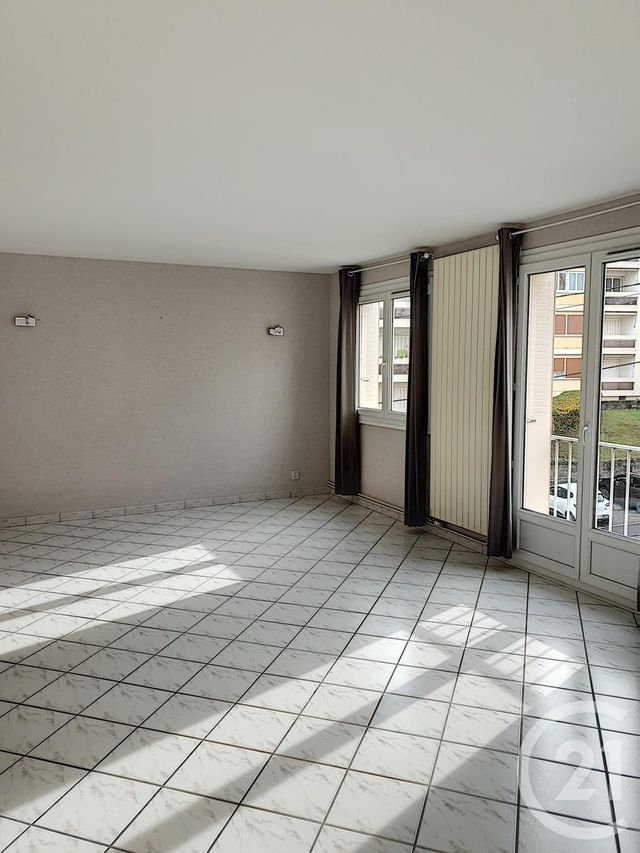 Appartement F3 à louer - 3 pièces - 72,43 m2 - Clermont Ferrand - 63 - AUVERGNE