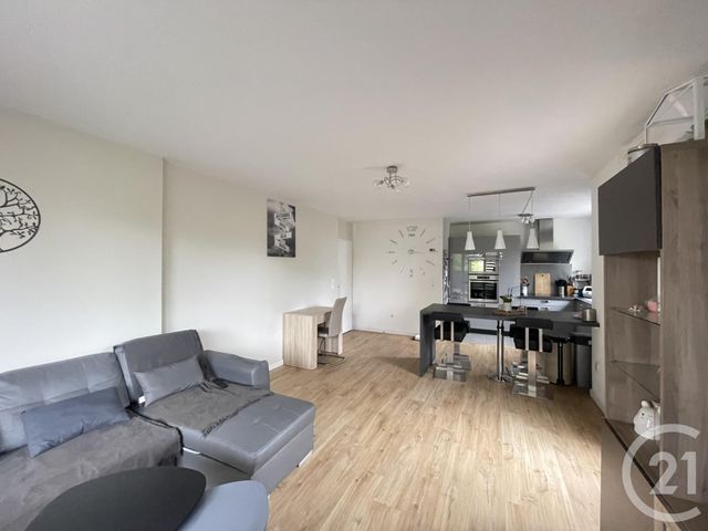 Appartement F3 à vendre - 3 pièces - 67,06 m2 - Elancourt - 78 - ILE-DE-FRANCE