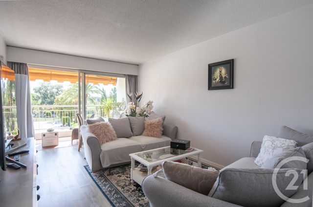 Appartement F3 à vendre - 3 pièces - 68,72 m2 - Mandelieu La Napoule - 06 - PROVENCE-ALPES-COTE-D-AZUR