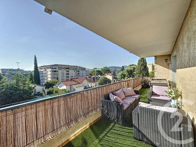 Appartement F4 à vendre - 4 pièces - 100 m2 - Mandelieu La Napoule - 06 - PROVENCE-ALPES-COTE-D-AZUR