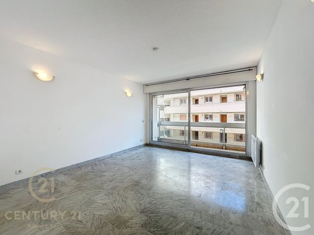 Appartement T3 à vendre - 3 pièces - 60,85 m2 - Juan Les Pins - 06 - PROVENCE-ALPES-COTE-D-AZUR