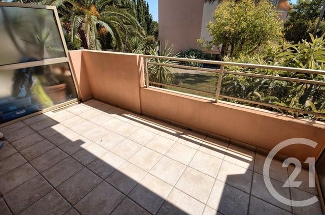 Appartement F1 à louer - 1 pièce - 22,02 m2 - Antibes - 06 - PROVENCE-ALPES-COTE-D-AZUR