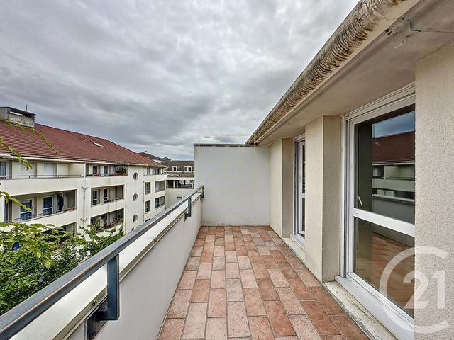Appartement F4 à vendre - 4 pièces - 82,29 m2 - Bussy St Georges - 77 - ILE-DE-FRANCE