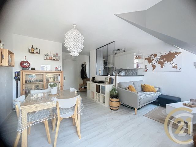 Appartement F2 à louer - 3 pièces - 60,21 m2 - Margny Les Compiegne - 60 - PICARDIE