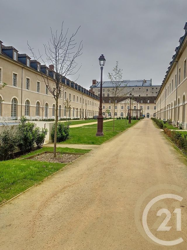 Appartement F3 à louer - 3 pièces - 71,76 m2 - Compiegne - 60 - PICARDIE