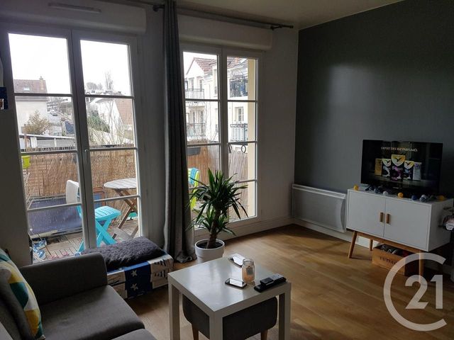 Appartement F2 à louer - 2 pièces - 33,52 m2 - Brie Comte Robert - 77 - ILE-DE-FRANCE