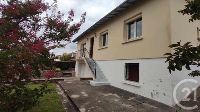 Maison à vendre - 5 pièces - 82,30 m2 - Saintes - 17 - POITOU-CHARENTES