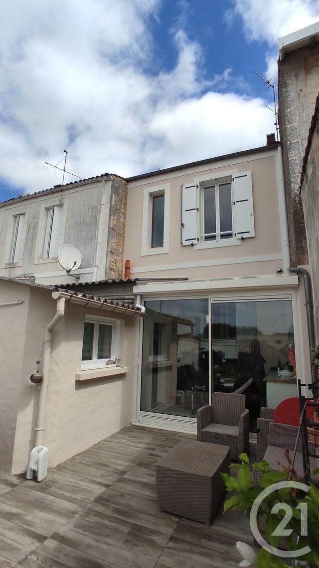 Maison à vendre - 4 pièces - 80 m2 - Saintes - 17 - POITOU-CHARENTES