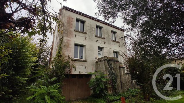 Maison à vendre - 5 pièces - 85,40 m2 - Saintes - 17 - POITOU-CHARENTES