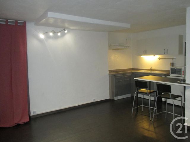 Appartement T1 à louer - 1 pièce - 27 m2 - Aurillac - 15 - AUVERGNE