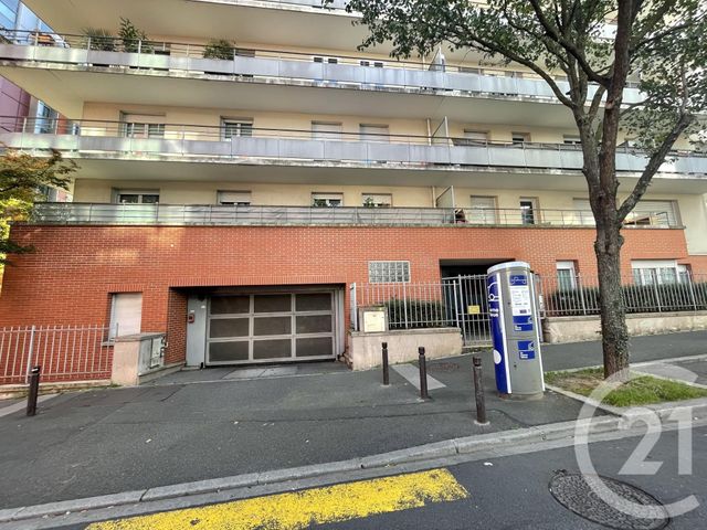 parking - VILLEJUIF - 94