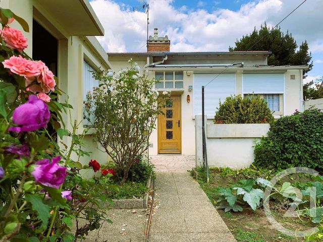 Prix immobilier L HAY LES ROSES - Photo d’une maison vendue
