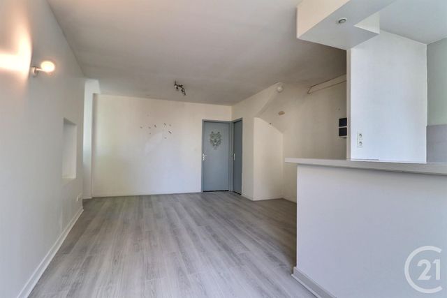 Appartement à louer JUJURIEUX