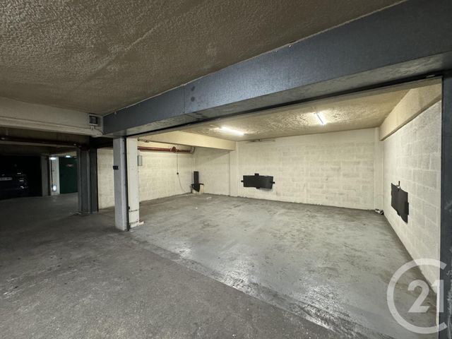 Parking à louer - 36,31 m2 - Marseille - 13008 - PROVENCE-ALPES-COTE-D-AZUR